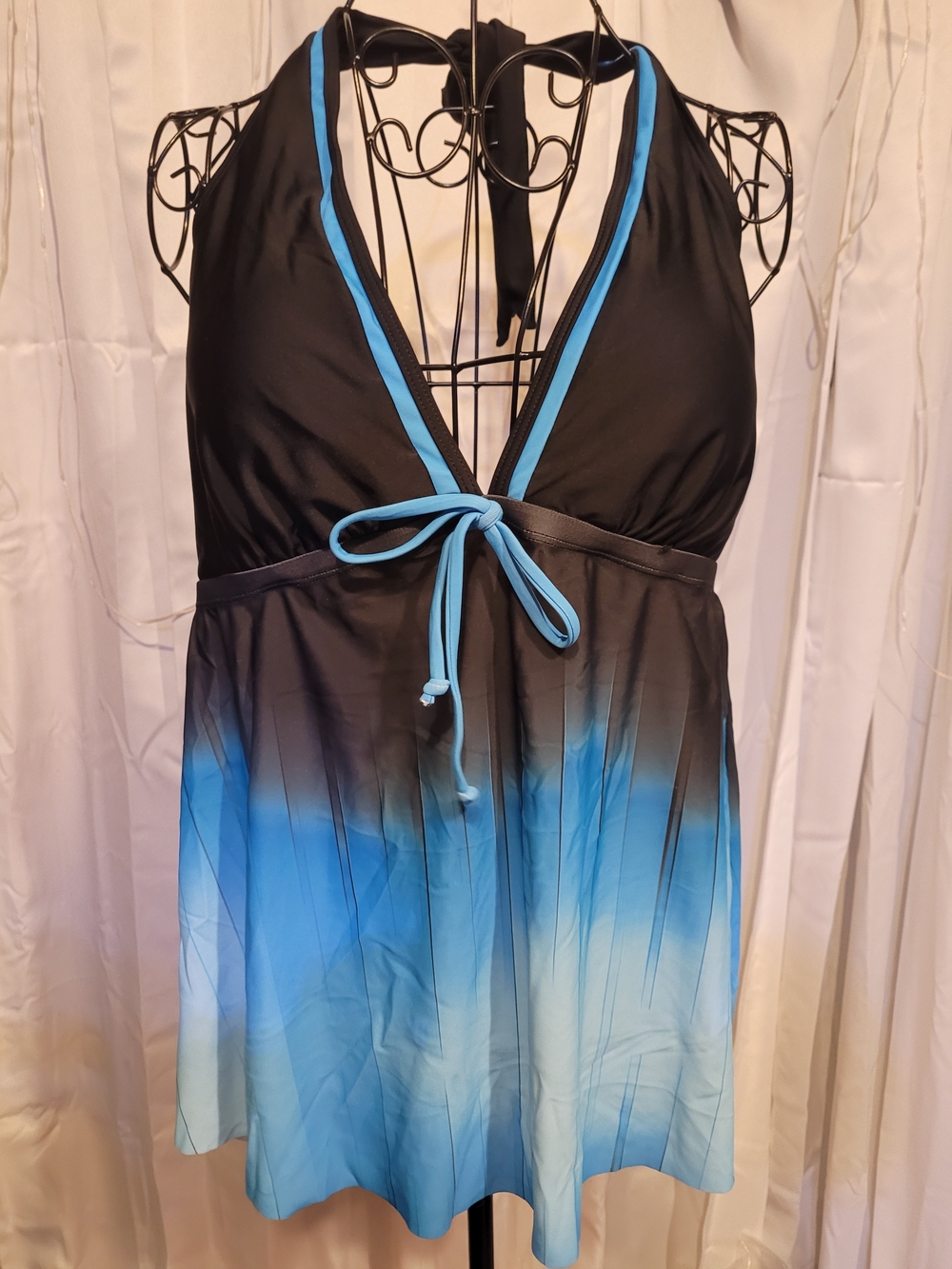 Amazon Black and Blue Gradient Women's Swim Tankini